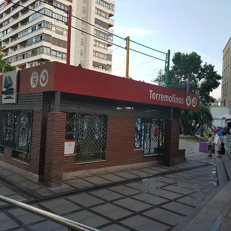 Acogedor Apartamento En * 托雷莫利诺斯